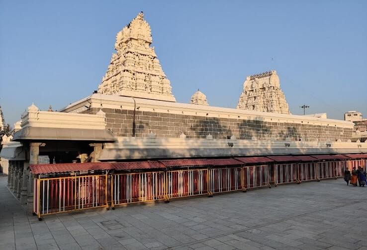 kanchipuram kamakshi amman temple inside view