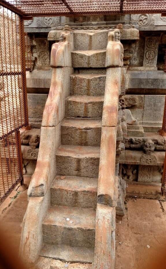 darasuram temple musical steps