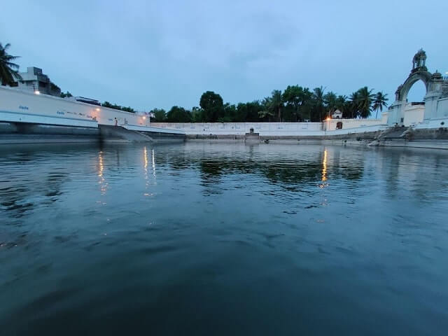 sirkazhi sattainathar temple pond