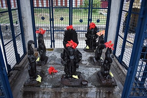 uthamarseeli shivan temple navagraha