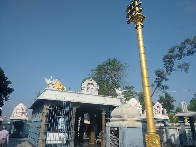 semmancheri srinivasa perumal temple dhvajastambha